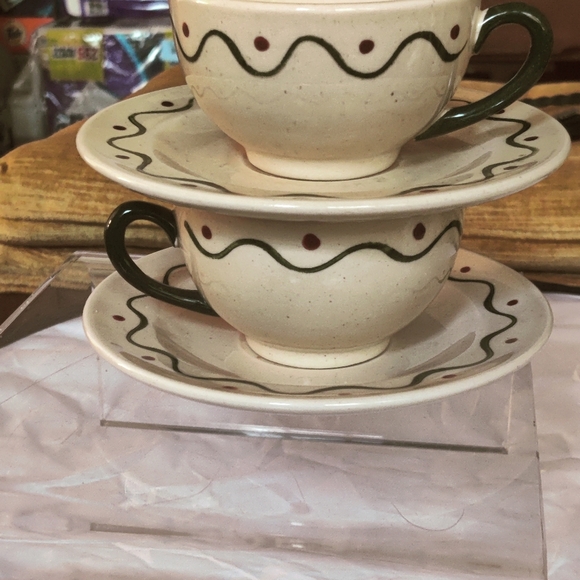 Mid Century Modern Cream and Green Ceramic Teacup Set - Picture 1 of 6